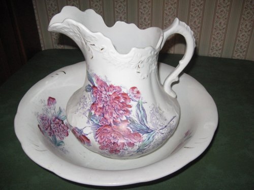 Property photo 12 - Major Antique & Collectibles Auction